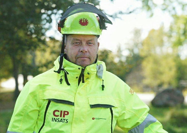 Fredrik Engberg är civil insatsperson i Strångsjö utanför Katrineholm. I somras hann han fram till en brand före räddningstjänsten, och kan ha räddat livet på en man. 
Foto: Privat