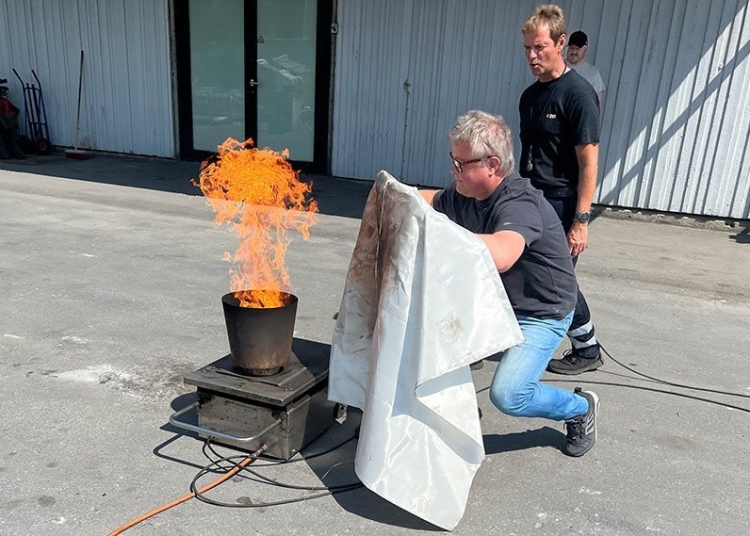 Brian Mailund, chef för Brandteknisk Driftsrådgivning på DBI, uppmuntrar till att skicka anställda på en brandbekämpningskurs. ”Det kan vara avgörande i ett potentiellt ersättningsärende”, säger han.
BILD: Brandogsikring.dk