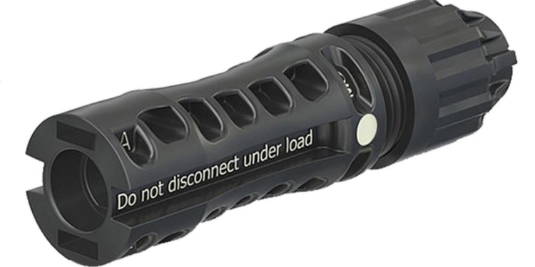 MC4-fel i solcellsinstallation ledde till brand och miljonkrav – viktigt rättsfall för elsäkerhet, ansvar och lönsamhet.